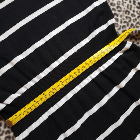 WHBM Black and White Sweater Stripe Tunic Top, Size Medium, EUC, Style 57009817 - Picture 11 of 13